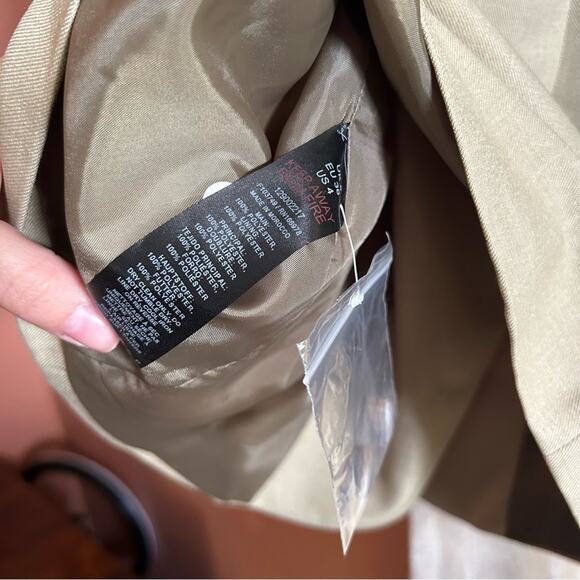 TOPSHOP‎ Button Dad Blazer Oversized Suit Jacket Asymmetrical Beige NWT Size 4 - Picture 8 of 11